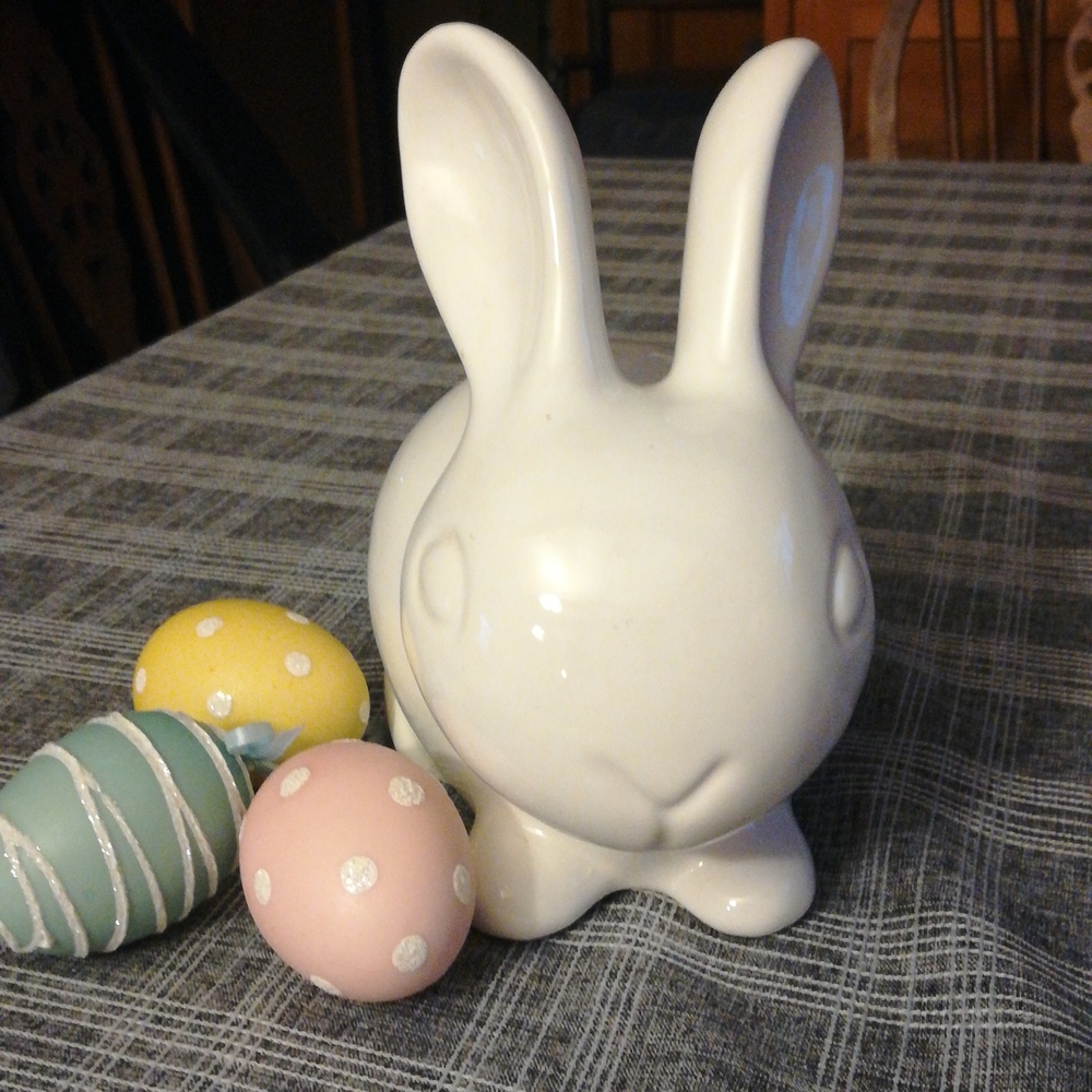 Vintage White Ceramic Rabbit - Picture 3 of 7
